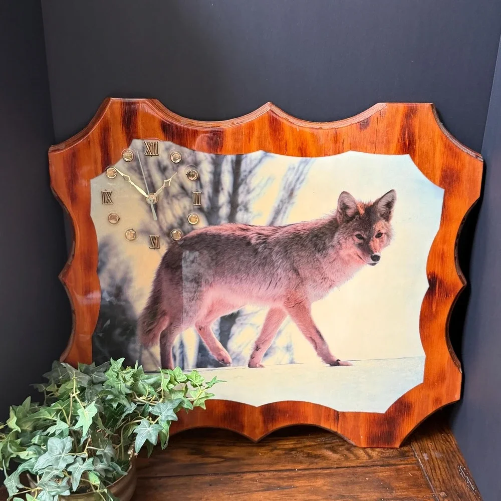 Vintage‎ Coyote Wall Clock Large Rustic Wood 1980s Wildlife Cabin Decor